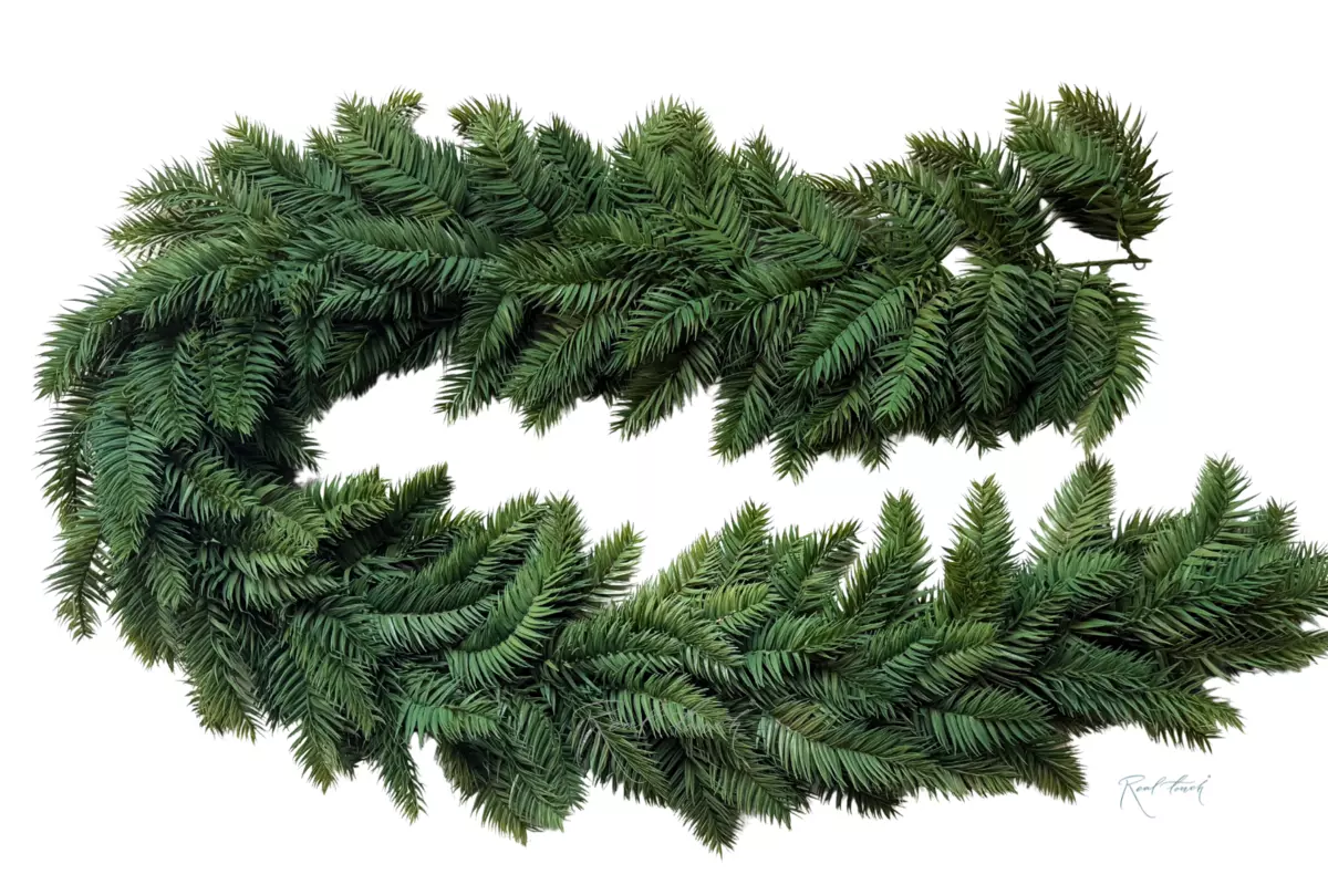 Garland of wide pine needles - green