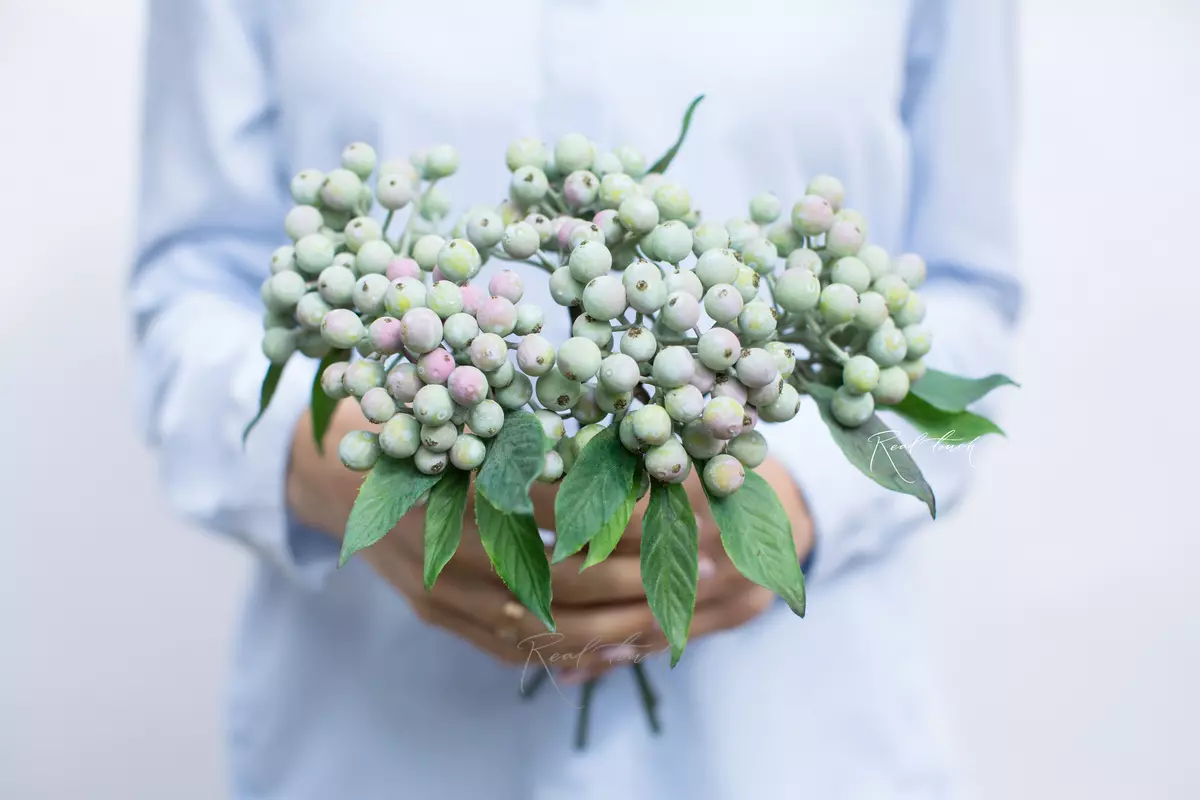 Large bunch of artificial berries - Blue green with pink