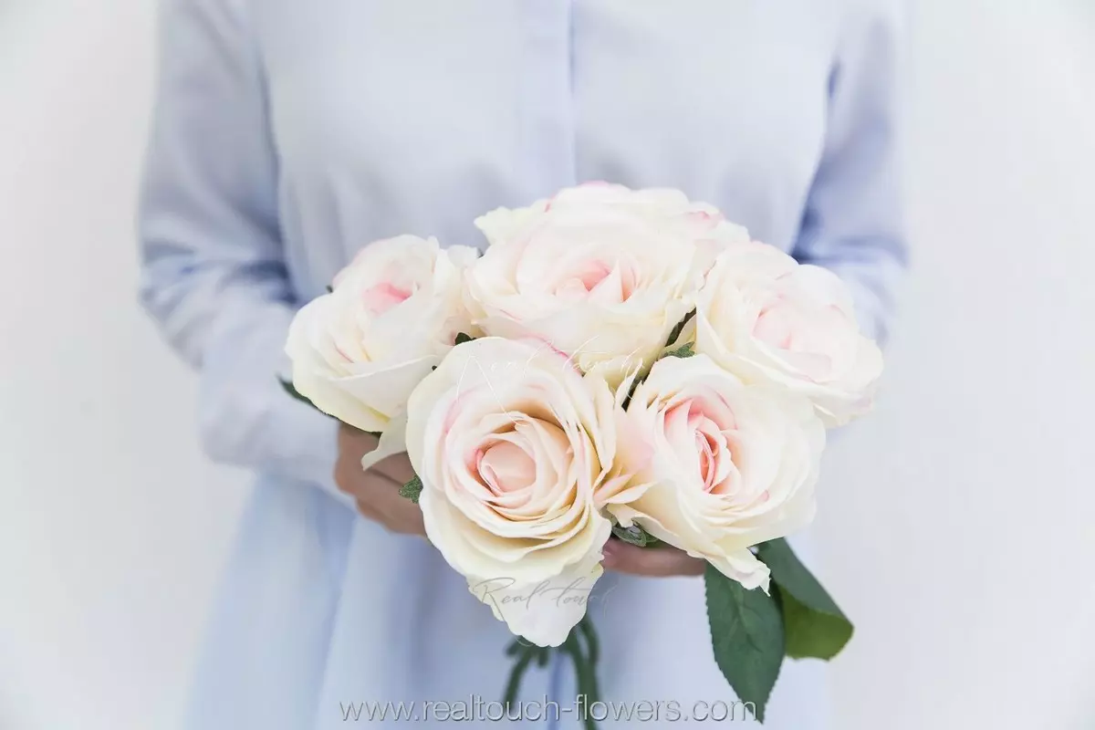 Real Touch Rose Bouquet Esperance (6 flowers) - cream pink Real Touch Rose Bouquet Esperance (6 flowers) - cream pink